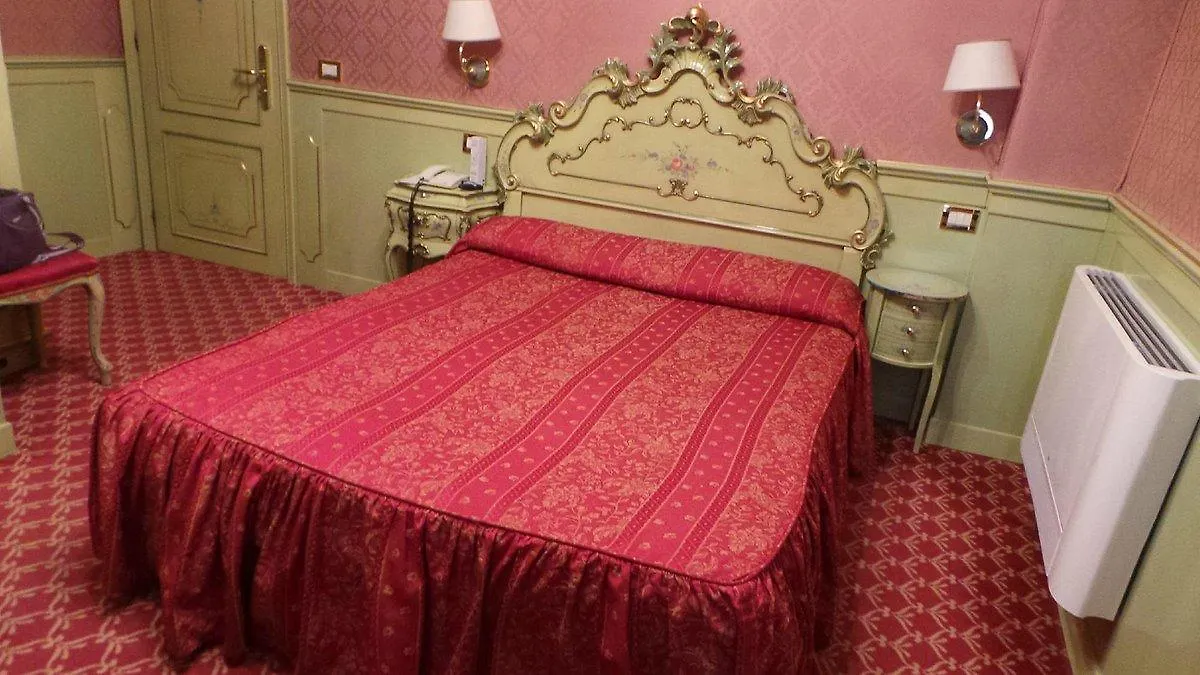 Hotel Torino Veneza 3*,